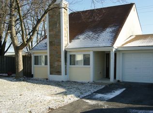 216 Robbin Dr, Romeoville, IL 60446