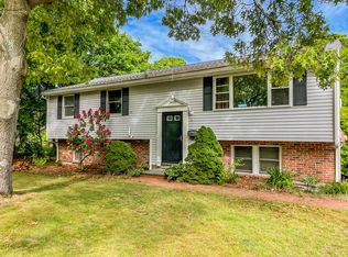 30 Lewis Rd, West Yarmouth, MA 02673