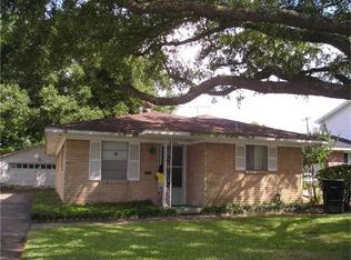 6914 Heron Dr, Houston, TX 77087