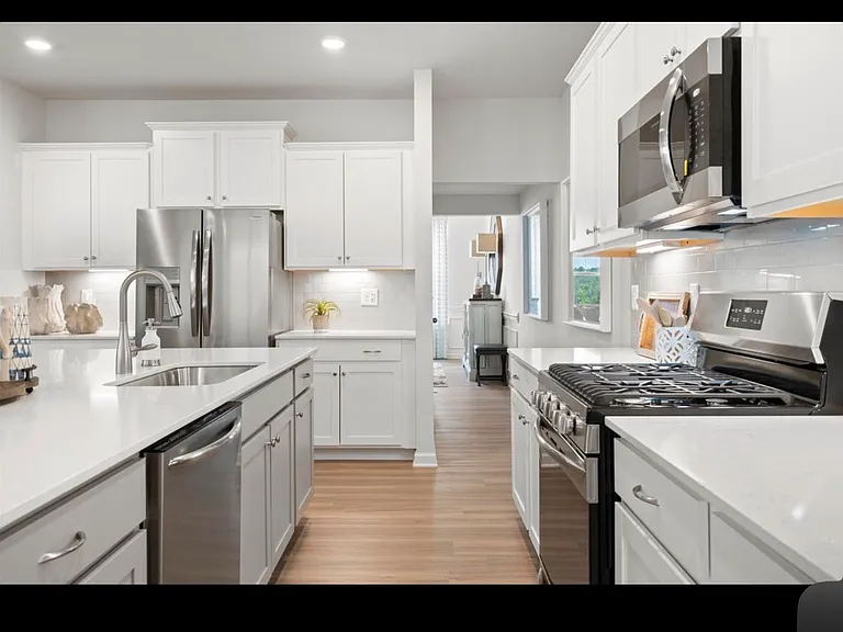 413 Pine St #413 — Photo 11