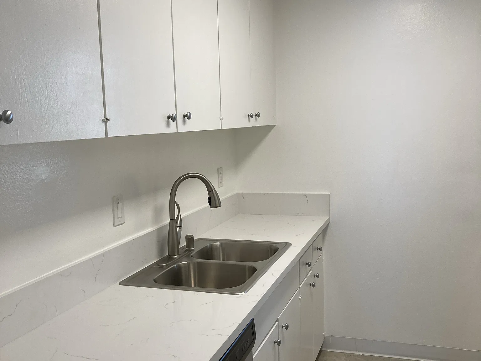 808 Fourth Street — Photo 2