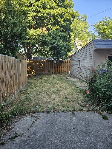 1537 Lakewood Ave Photo 1