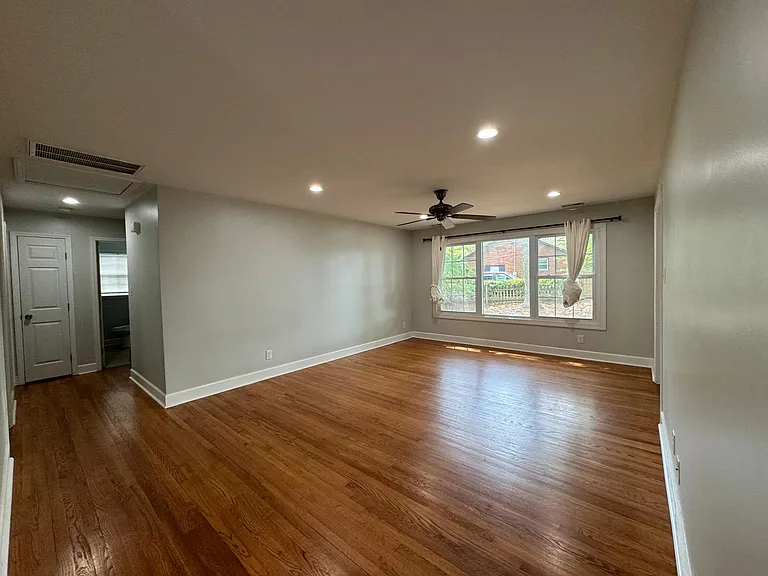 1514 Archdale Dr — Photo 7