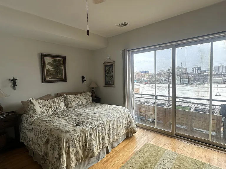 1627 W Grand Ave #3 — Photo 10