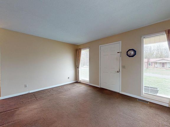 5th image of 2418 Amber Meadows Rd