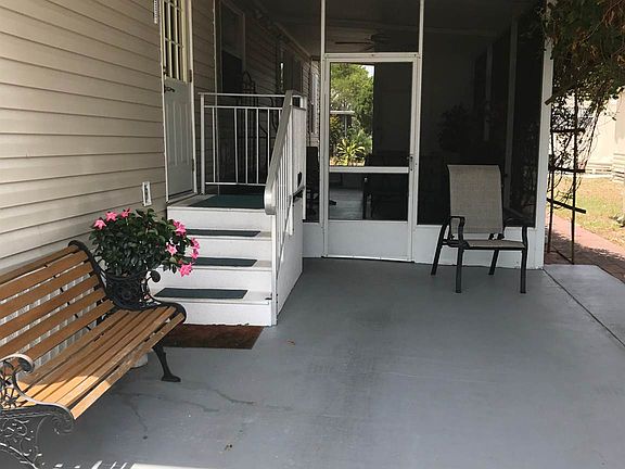 Driveway/carport