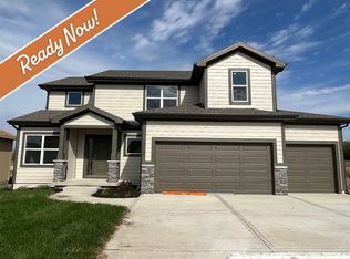 19624 W 196th St, Spring Hill, KS 66083