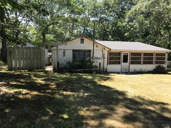 3700 Vanston Rd, Cutchogue, NY 11935