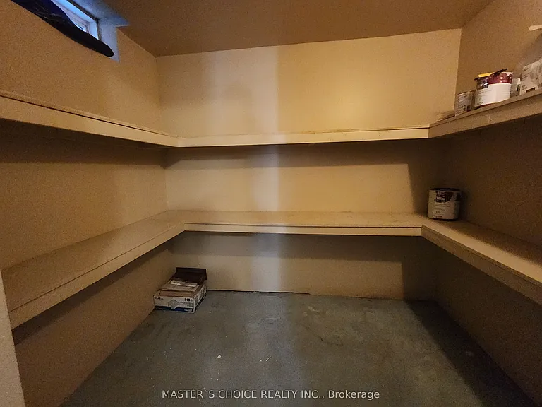 82 Bellagio Cres #BASEMENT — Photo 9