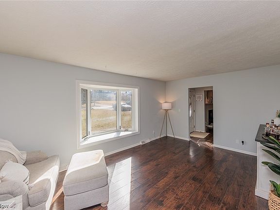 3rd image of 20466 Westwood Dr