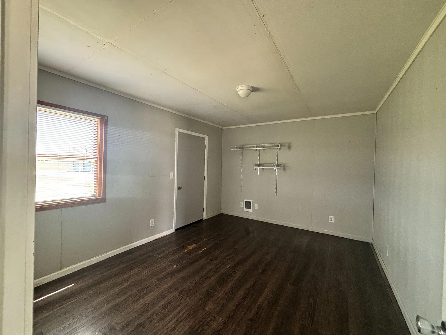 2 bed, 572 sqft, $695 — Photo 4