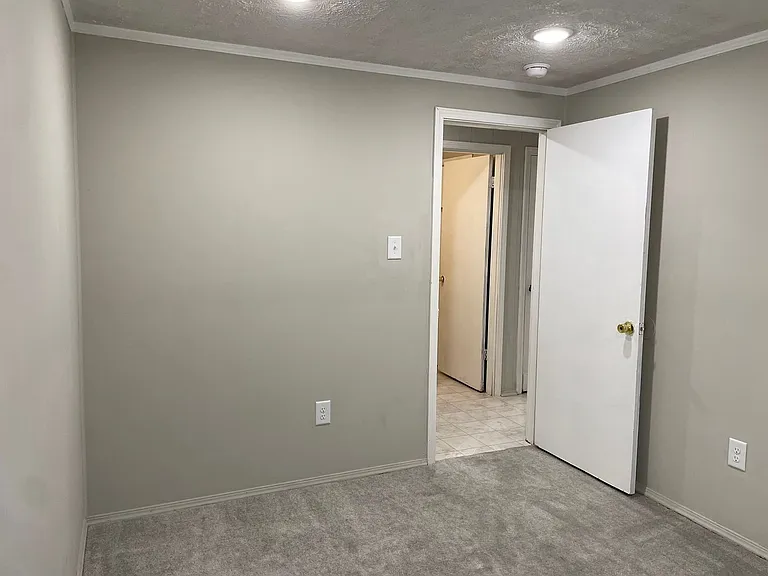 203 Barnhill St — Photo 9