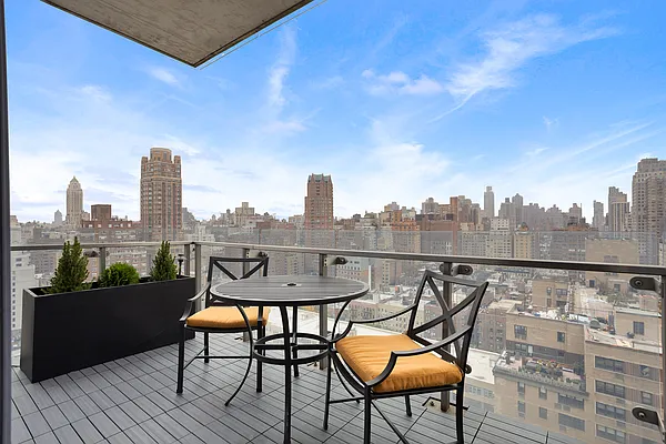 Sold by Compass | media 9