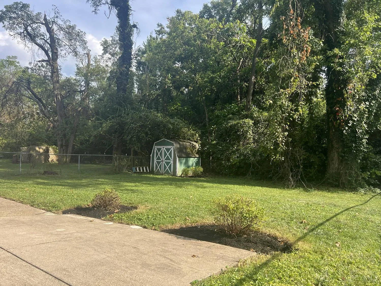 3 bed, 1.5 bath, 1583 sqft, $1,950 — Photo 4