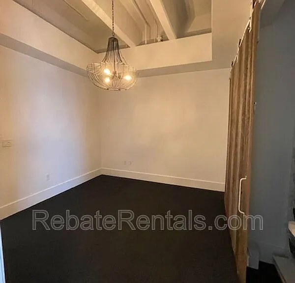 320 N 1st St #813 — Photo 23