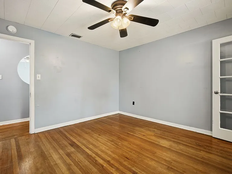 1419 E Jean St — Photo 25