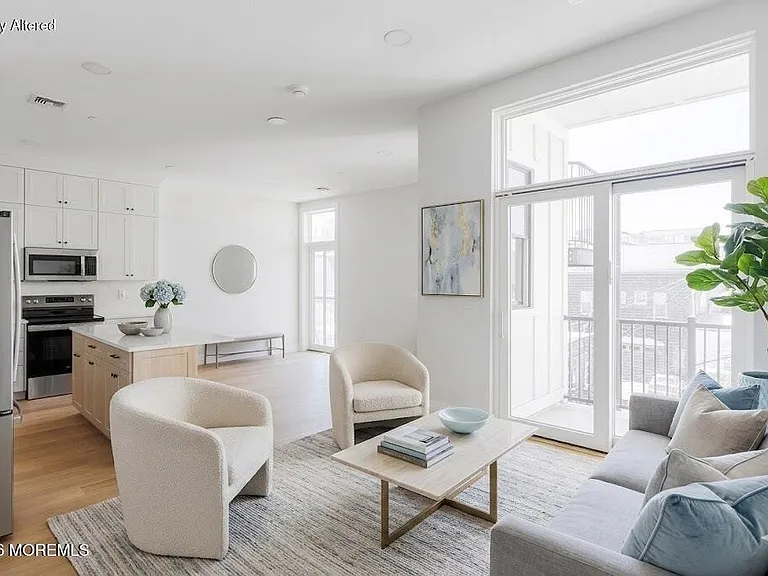 9 Wharf Ave #2 — Photo 3