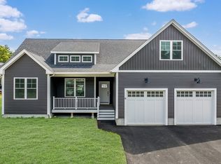 6 Marthas Vineyard Dr, Mattapoisett, MA 02739