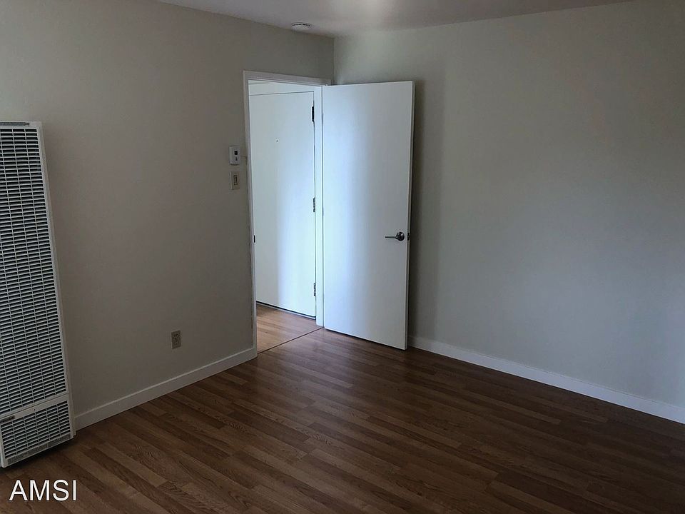 1st image of 101 Broderick St #207