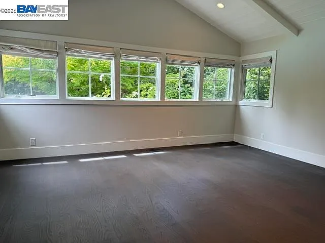 361 Claire Pl — Photo 10