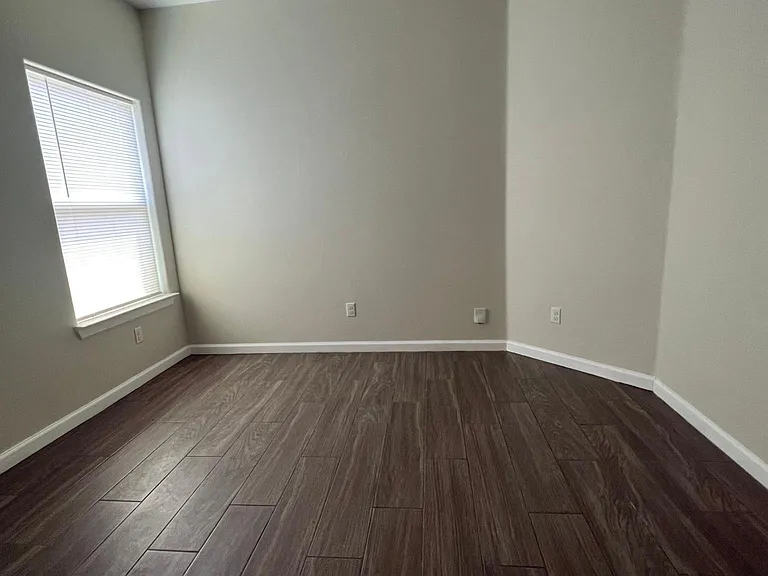 3608 Hawthorne Ave #4 — Photo 8