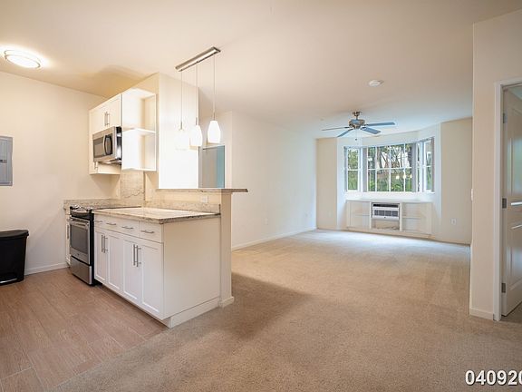 3rd image of 1820 Kaioo Dr APT A203