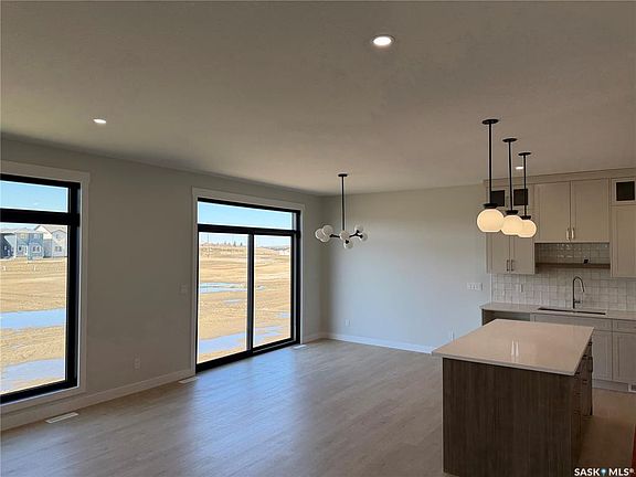 4th image of 310 Traeger MANOR