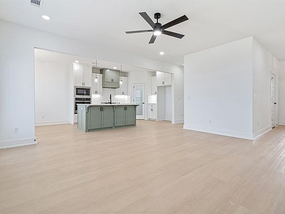 5th image of 7012 SW Orange Ave