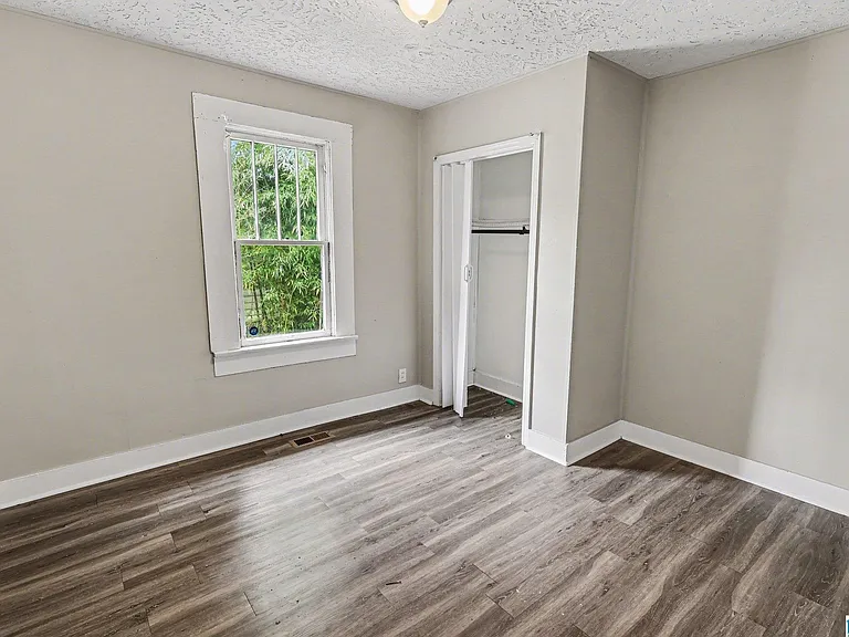 1447 Wharton Ave — Photo 11