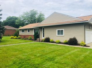820 Cranbrook Dr, Cleveland, OH 44143