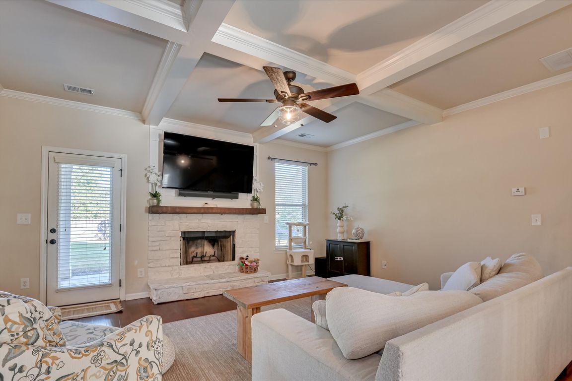 next background image