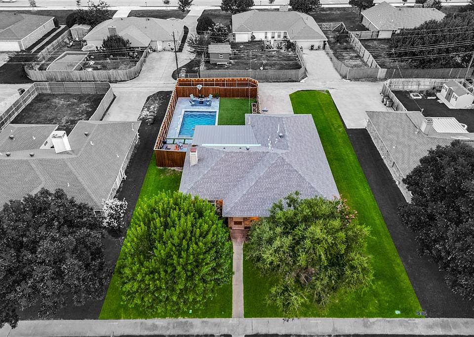1st image of 3624 6th St