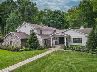 1776 Chartley Rd, Gates Mills, OH 44040