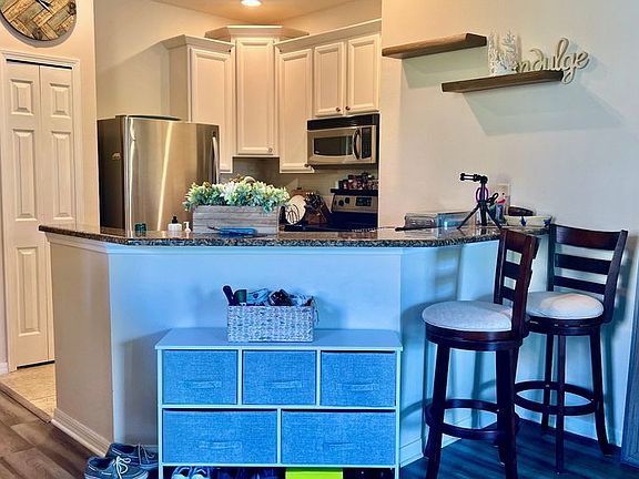 2nd image of 3509 Parkridge Cir #16-204