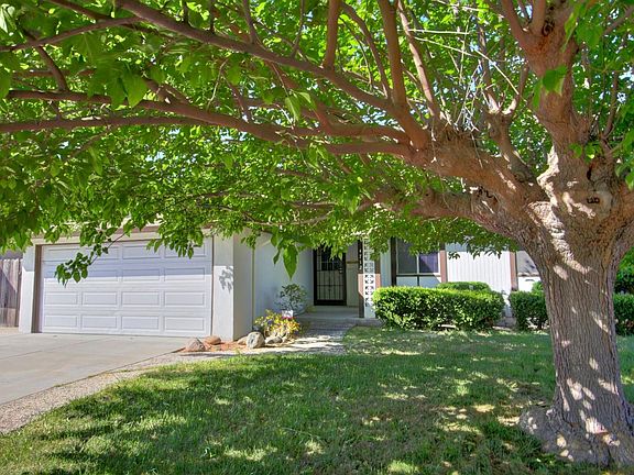 2nd image of 4712 Brookfield Dr