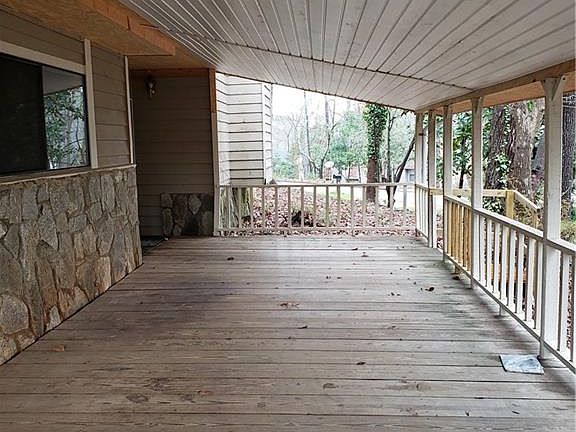 2nd image of 6571 Oakwood Dr