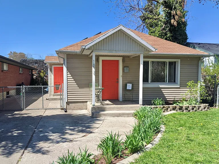1878 S Roberta St — Photo 1