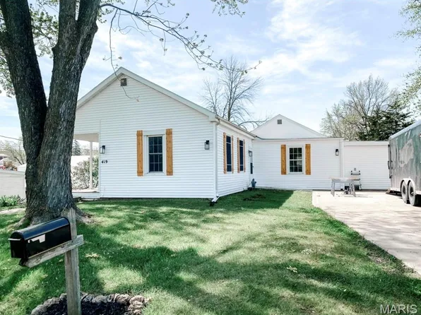 419 W Main Cross St, Palmyra, MO 63461