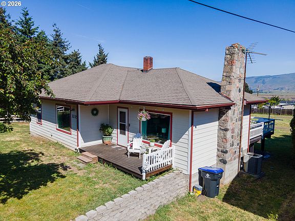2nd image of 2215 E 16th St