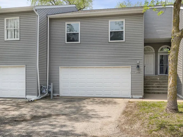 5488 Egan Dr, Savage, MN 55378