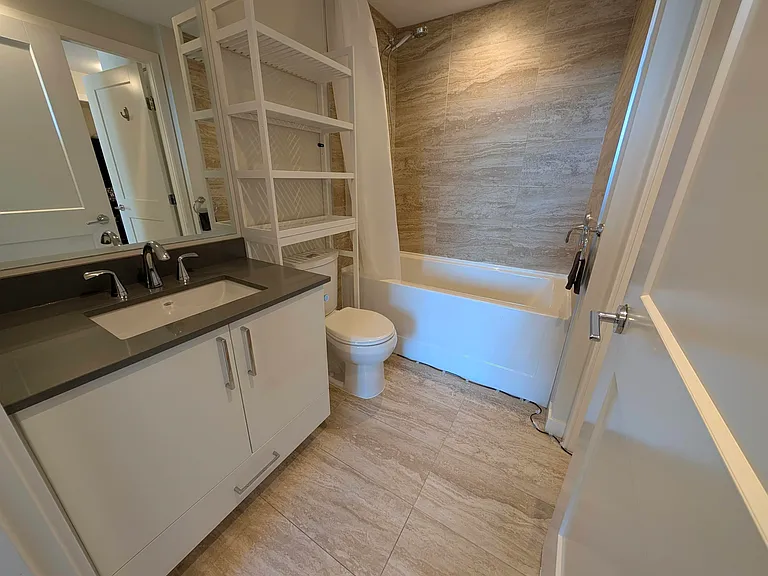 1708 Ontario St #4 — Photo 11