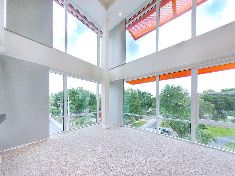 1st image of 719 SW 5th Ave #410