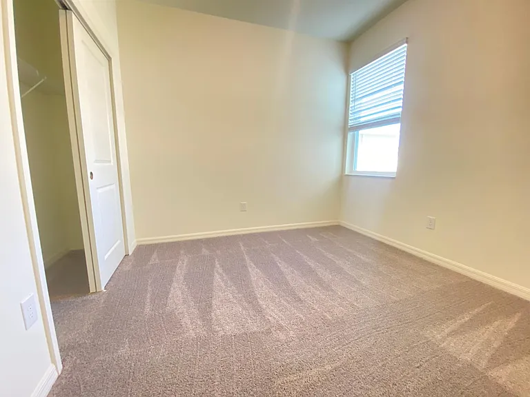 2743 Meadow Stream Way — Photo 16