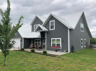 W Fulton St, Gentry, AR 72734