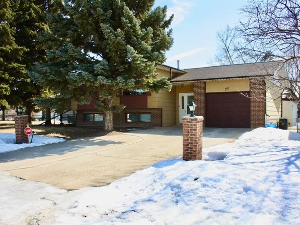 25 N 4th Ave E, Neilburg, SK S0M 2C0