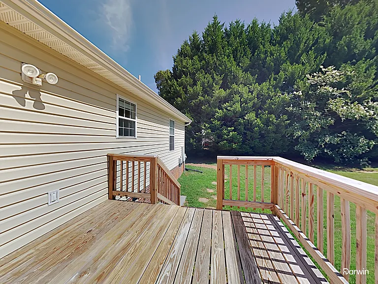 103 Lafayette Rd — Photo 15