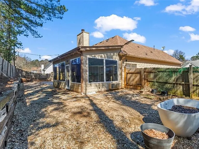 3030 Northcliff Dr — Photo 22