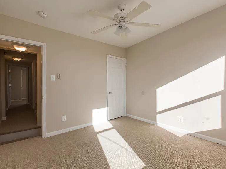 2826 Mercer St — Photo 18