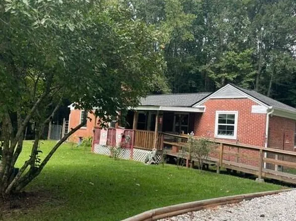 114 Maple Dr, Hogansville, GA 30230