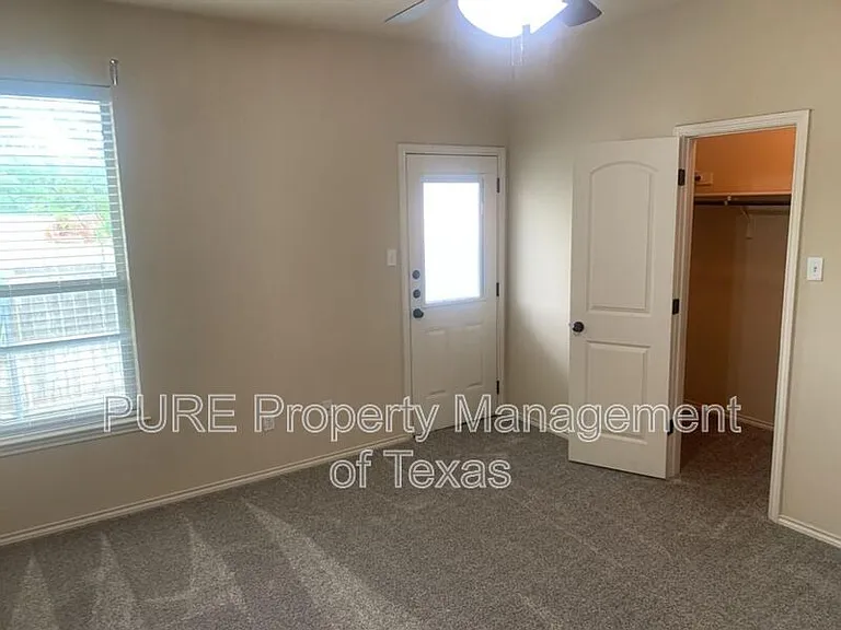 1144 Brendon Lee Ln — Photo 11
